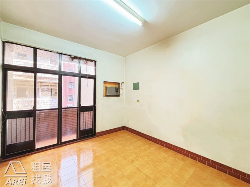 鳳西學區｜用買兩房的錢，買8米街上透店