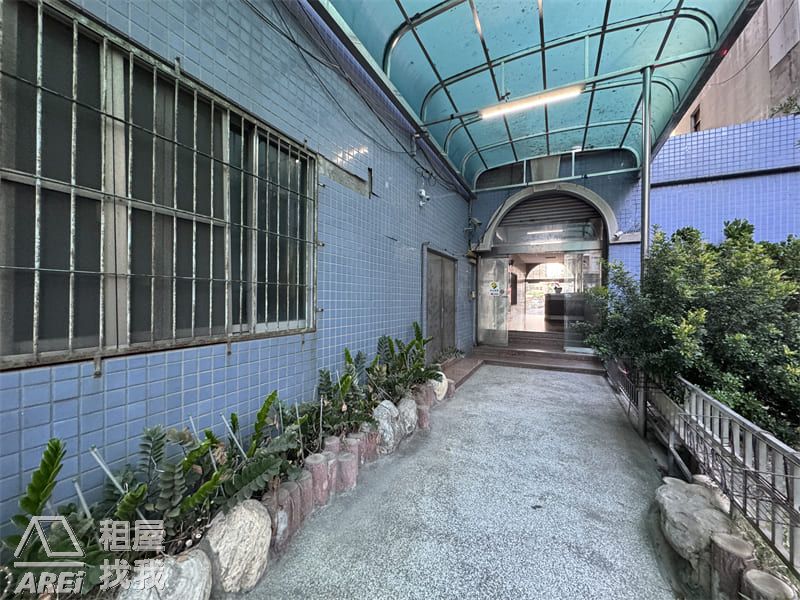 🏢草衙佛公低總價商辦室內約39坪近捷運站