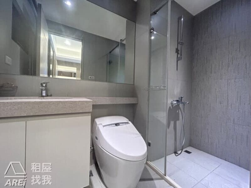 車位超搶手｜隆大建設鳳凰真愛2房好宅馬上入住