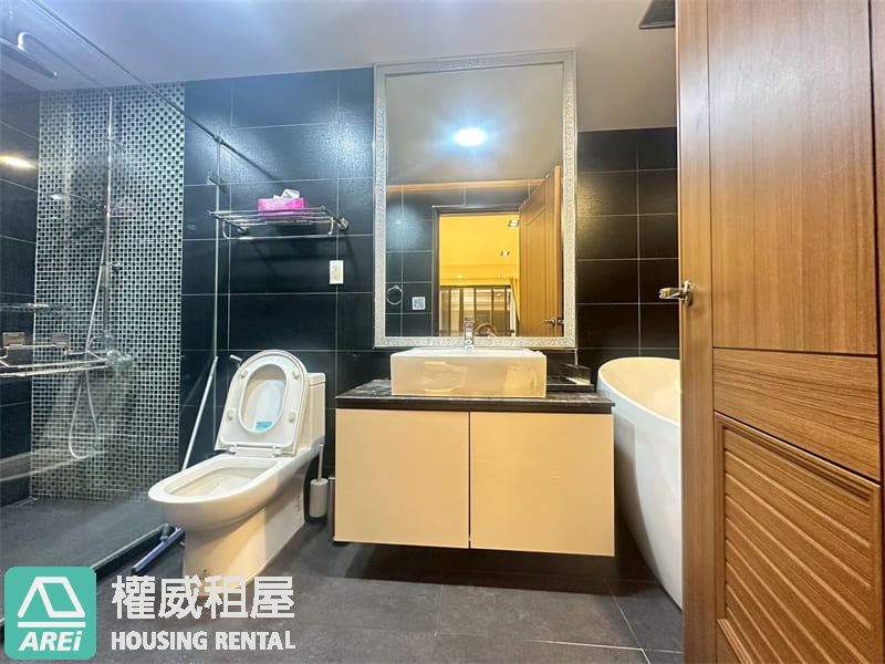 大昌輕軌國家盛宴典雅豪邸4房平車