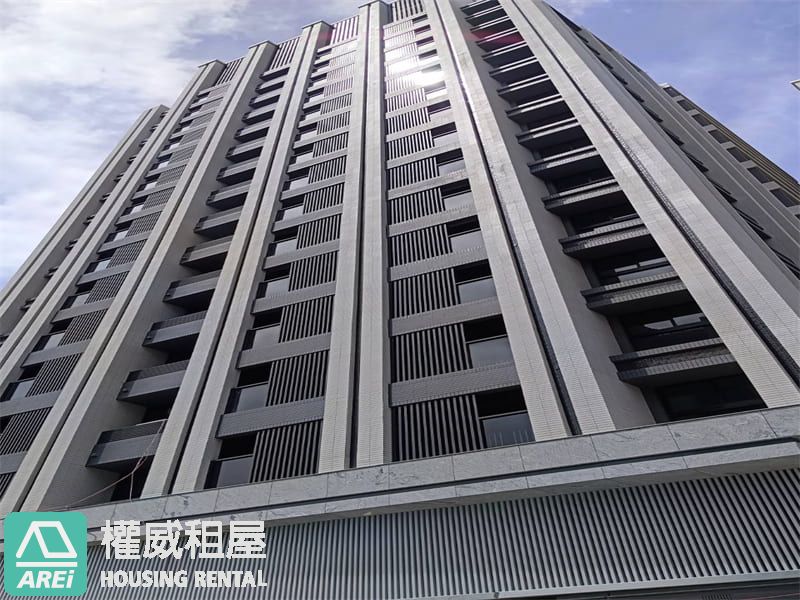 五甲商圈正核心/全新雙面採光2+1房雙衛+車位/高樓景觀宅(超A件)
