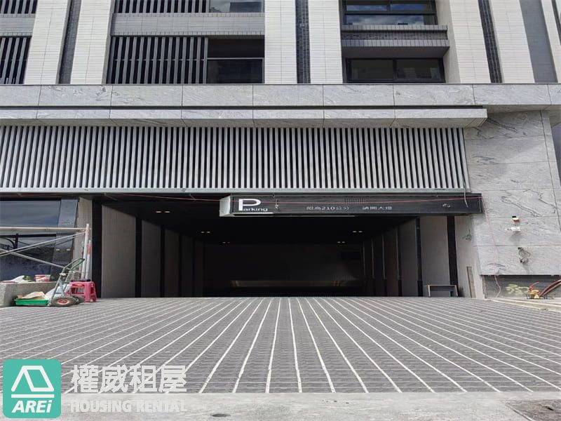 五甲商圈正核心/全新雙面採光2+1房雙衛+車位/高樓景觀宅(超A件)