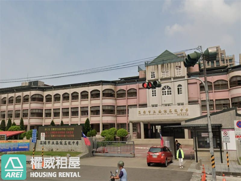 五甲商圈正核心/全新雙面採光2+1房雙衛+車位/高樓景觀宅(超A件)