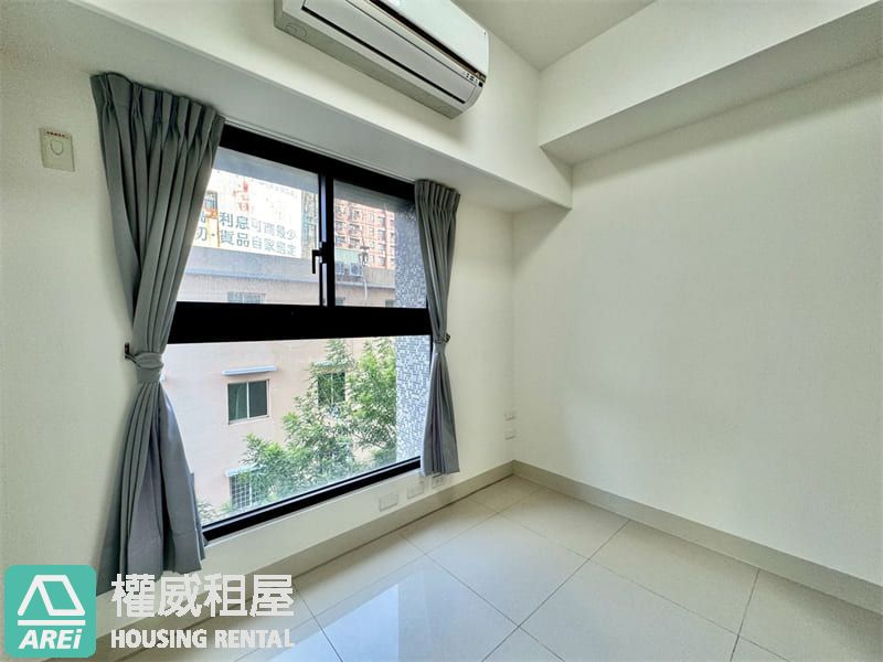 近雄中高雄站前｜鬧中取靜低屋齡2房