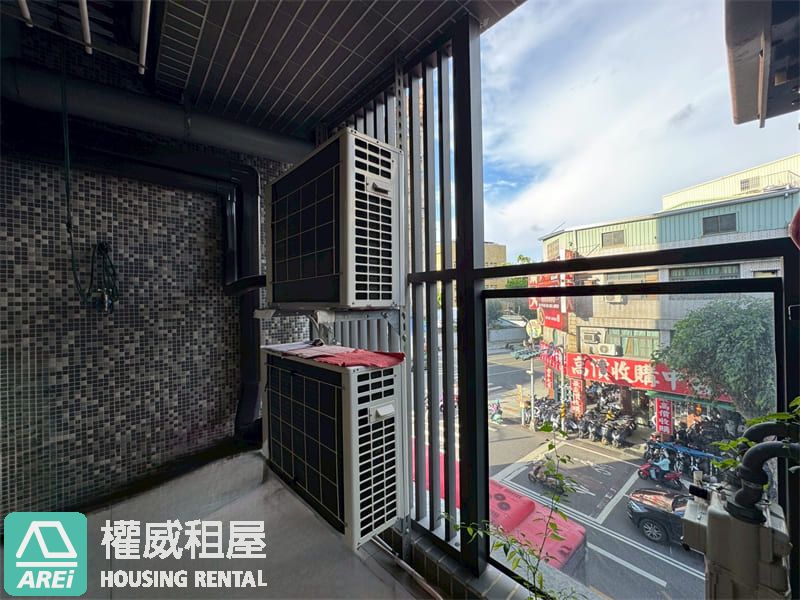 近雄中高雄站前｜鬧中取靜低屋齡2房