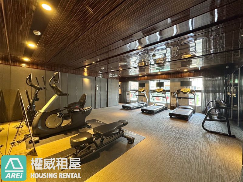 近雄中高雄站前｜鬧中取靜低屋齡2房