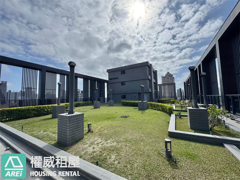近雄中高雄站前｜鬧中取靜低屋齡2房