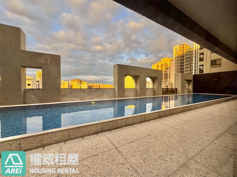 🦢🏊‍♂️獨立公設會館｜銳揚天鵝堡泳池2房平車
