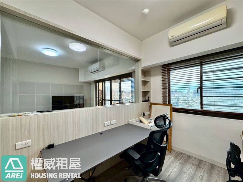 屋主真心讓售｜英明商圈四房平車陽光宅