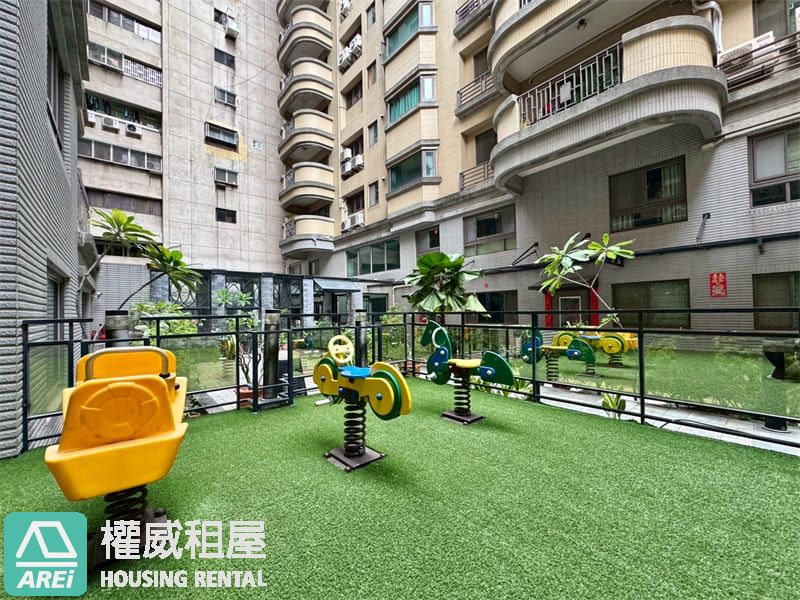 屋主真心讓售｜英明商圈四房平車陽光宅