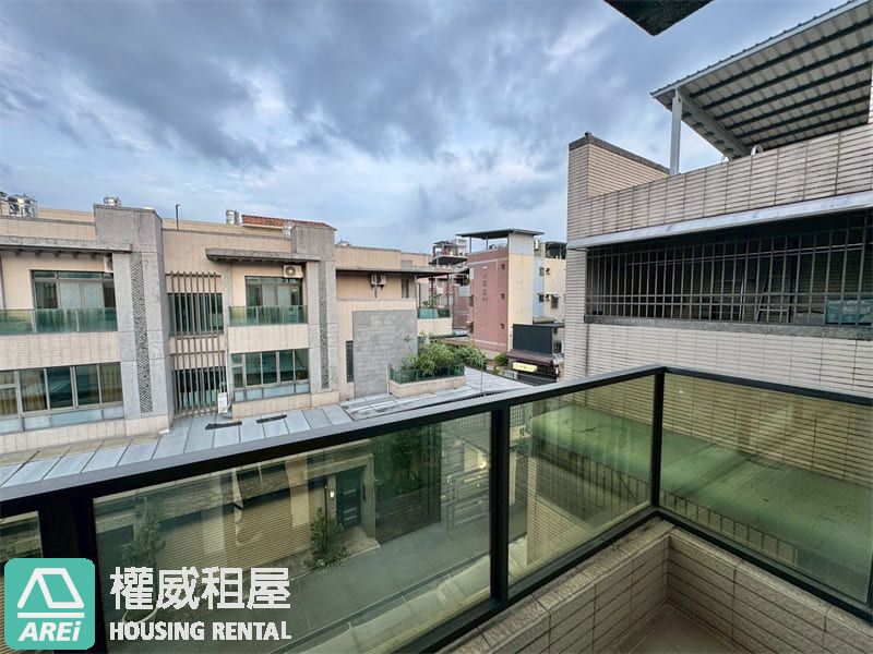 御墅林楓雙車墅｜崇蘭學區獨享大地坪雙主臥大浴缸