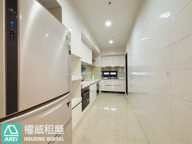 亞灣菁英首選｜國艷高樓景觀3+1房平車｜全套家具家電