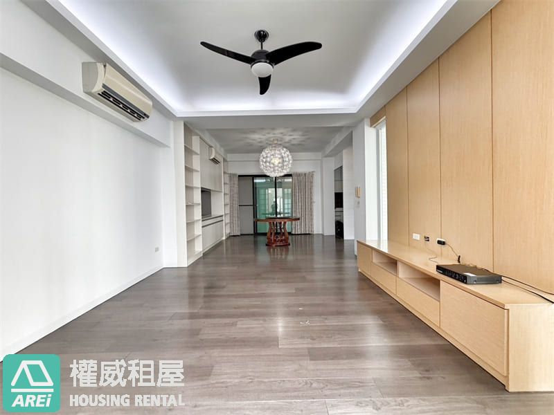 善化核心生活圈｜自有車庫｜露臺邊間美墅