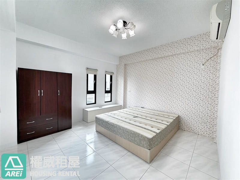 善化核心生活圈｜自有車庫｜露臺邊間美墅