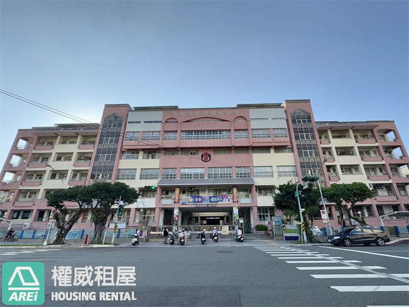 我有兩間港灣一號院｜山海河景泳池精品宅2房