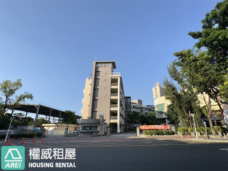 我有兩間港灣一號院｜山海河景泳池精品宅2房