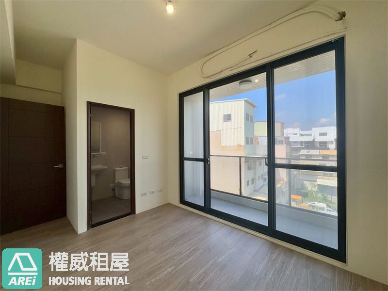 🚗仁武創森森境2｜買屋送裝潢4套房雙車墅
