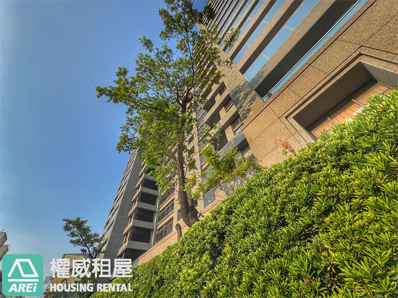 在太普君品・遇見純粹的高度生活｜高樓層三房平車