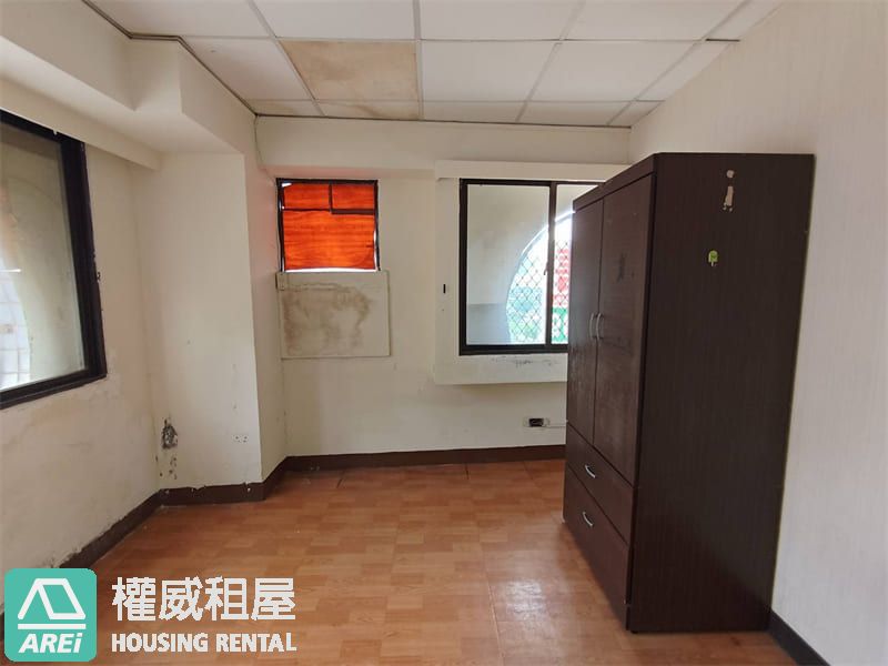 高樓層幸福川華廈 | 地段優 三面採光通風佳