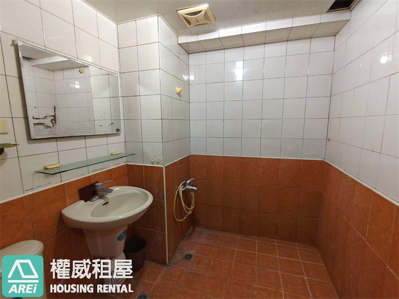 高樓層幸福川華廈 | 地段優 三面採光通風佳