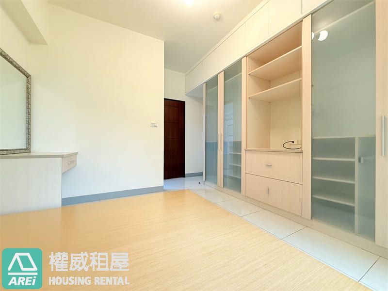 農十六最美屋況王｜悅讀工坊3房+平移車位稀有釋出