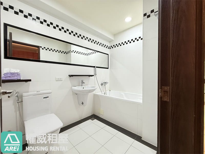 農十六最美屋況王｜悅讀工坊3房+平移車位稀有釋出