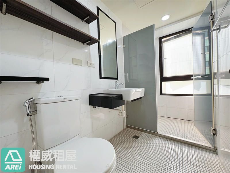 農十六最美屋況王｜悅讀工坊3房+平移車位稀有釋出