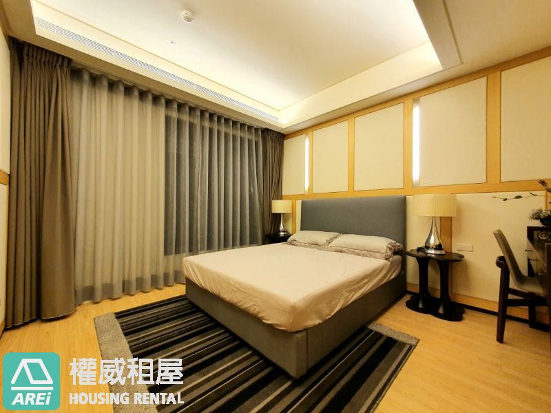 高美館國王傳奇2｜泳池奢華三房三陽台｜尊榮平車宅