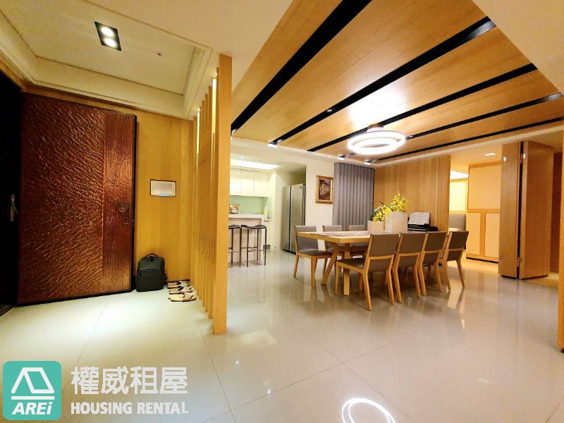 高美館國王傳奇2｜泳池奢華三房三陽台｜尊榮平車宅