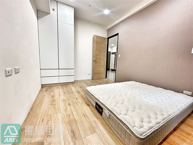 R16高鐵耀嵩豐高樓空屋雙衛兩房平車