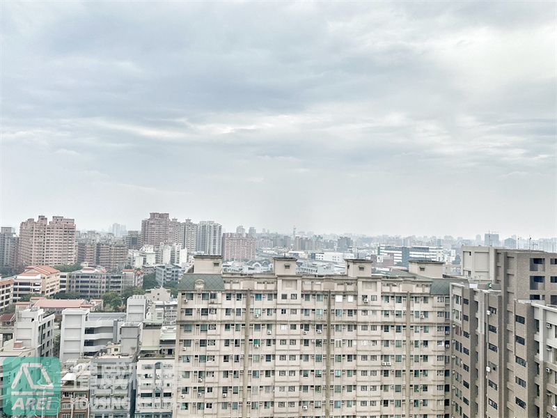 R16高鐵耀嵩豐高樓空屋雙衛兩房平車