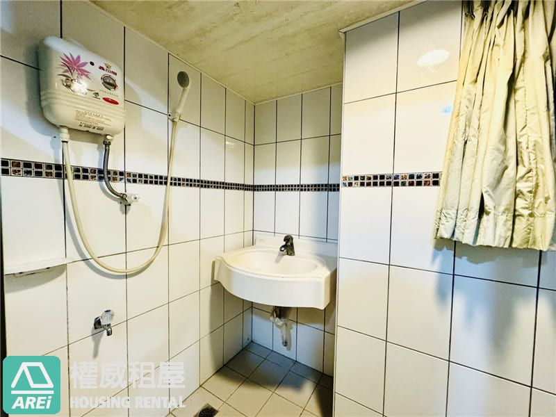 菁英會館雄四館｜現代簡約風套房