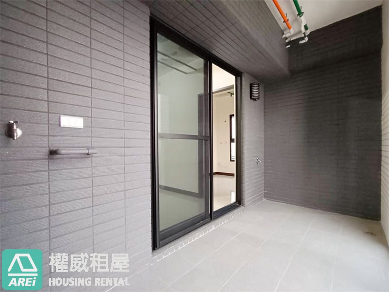 五甲商圈正核心/全新雙面採光2+1房雙衛+車位/高樓景觀宅(超A件)