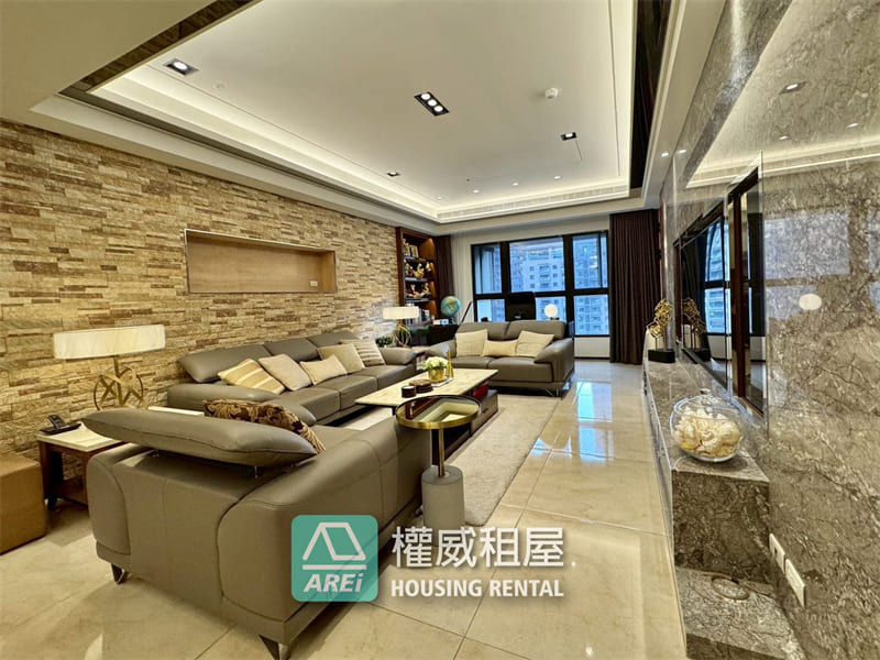 美術館內惟車站｜奢華光影3+1房平車豪邸