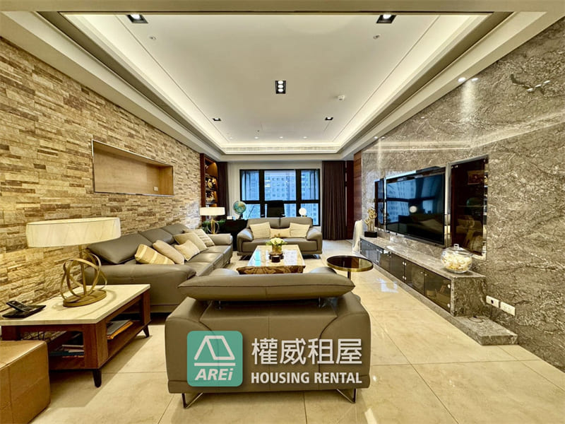 美術館內惟車站｜奢華光影3+1房平車豪邸