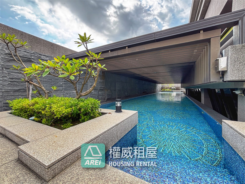 美術館內惟車站｜奢華光影3+1房平車豪邸