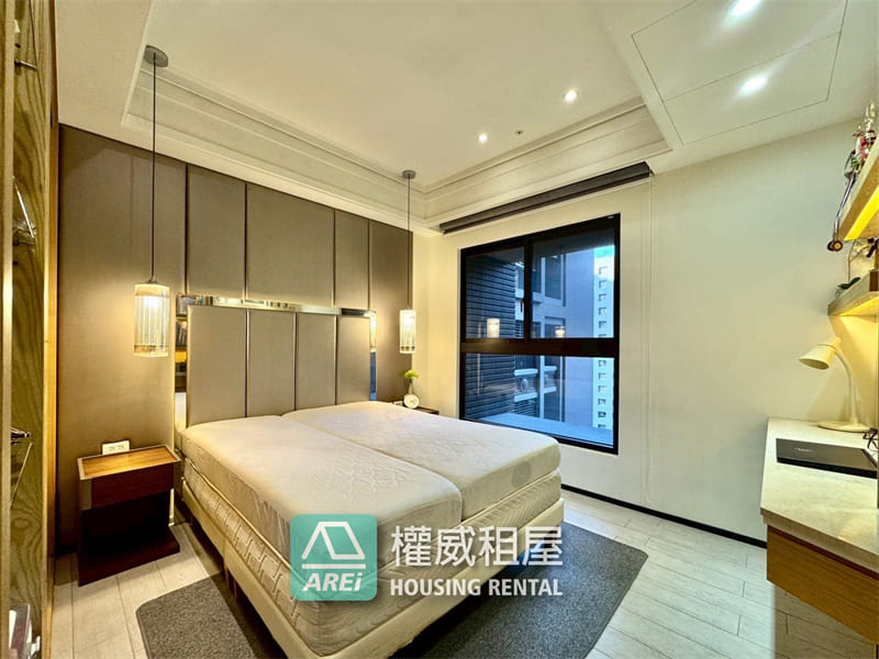 美術館內惟車站｜奢華光影3+1房平車豪邸