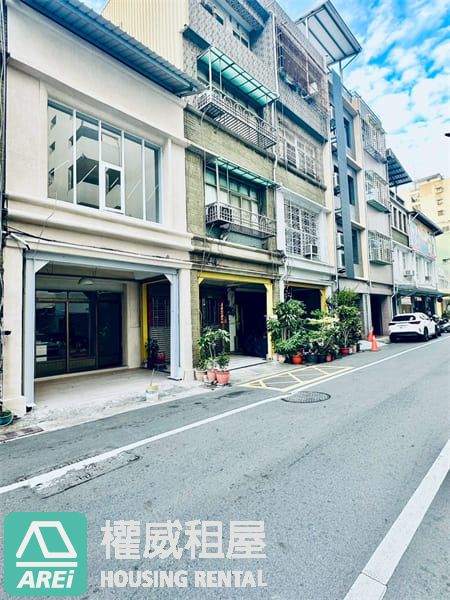 國際觀光鹽埕風華再現臨路超值透天店面(N)