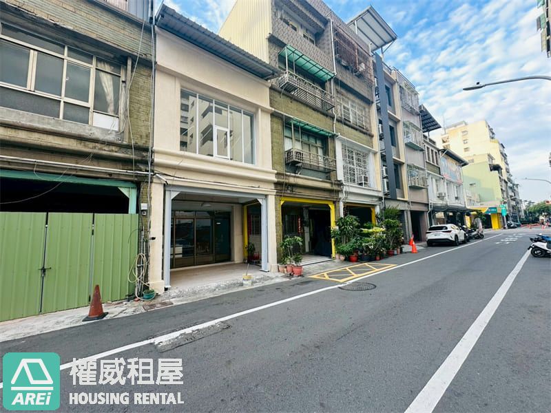 國際觀光鹽埕風華再現臨路超值透天店面(N)