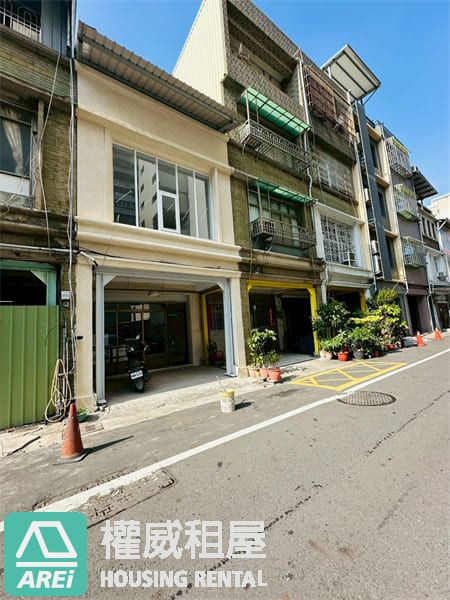 國際觀光鹽埕風華再現臨路超值透天店面(N)