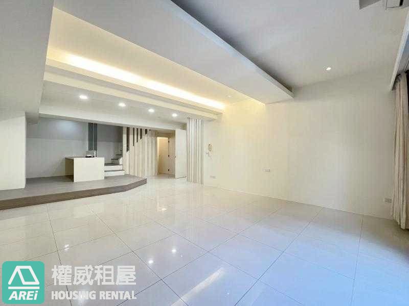 左營高鐵特區｜新光CITY｜寬敞樓中樓3房平車(V)