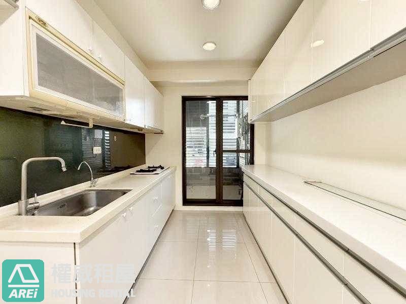 左營高鐵特區｜新光CITY｜寬敞樓中樓3房平車(V)