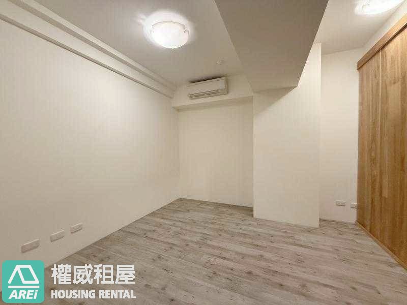 左營高鐵特區｜新光CITY｜寬敞樓中樓3房平車(V)