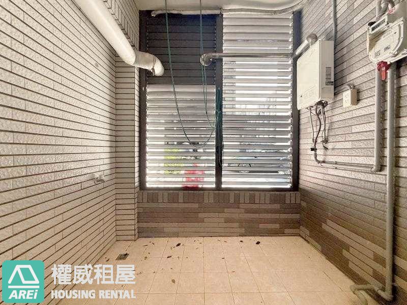 左營高鐵特區｜新光CITY｜寬敞樓中樓3房平車(V)