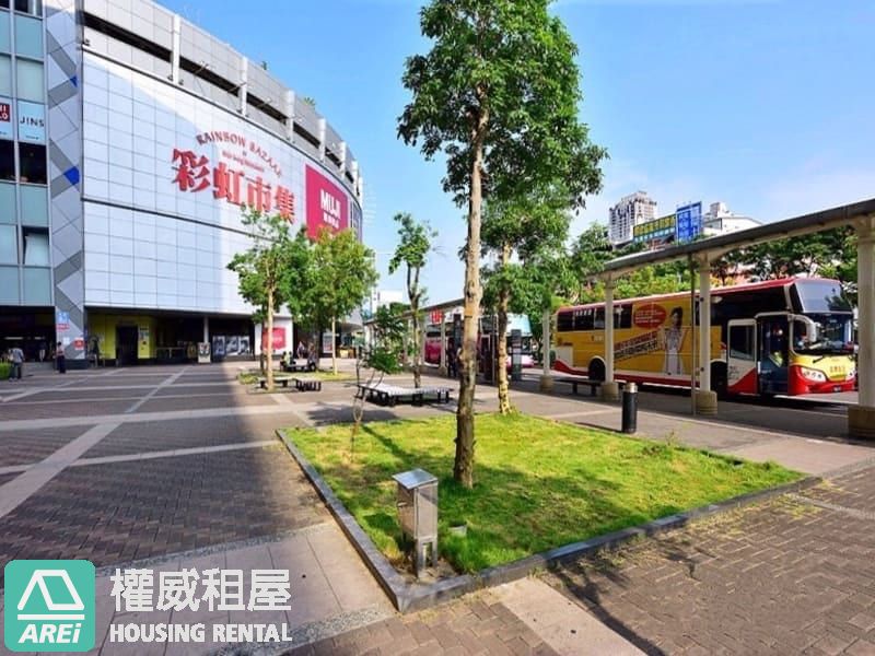 左營高鐵特區｜新光CITY｜寬敞樓中樓3房平車(V)