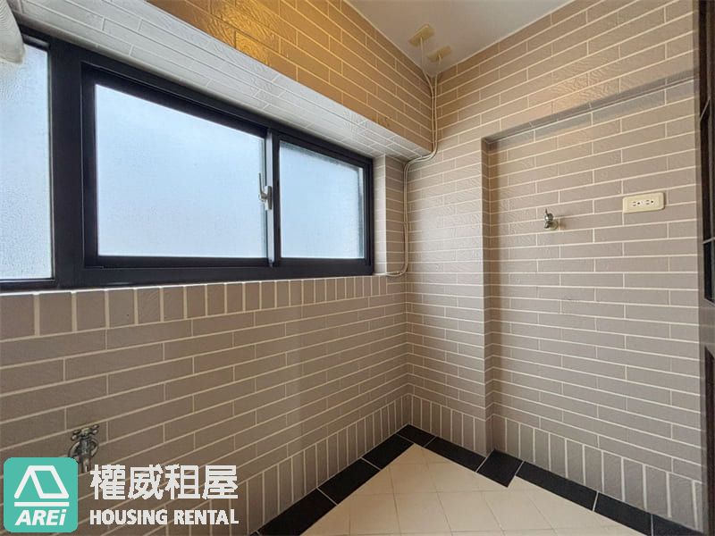 南科LM特區｜住透天也有大樓的便利性｜四房雙車墅(v)