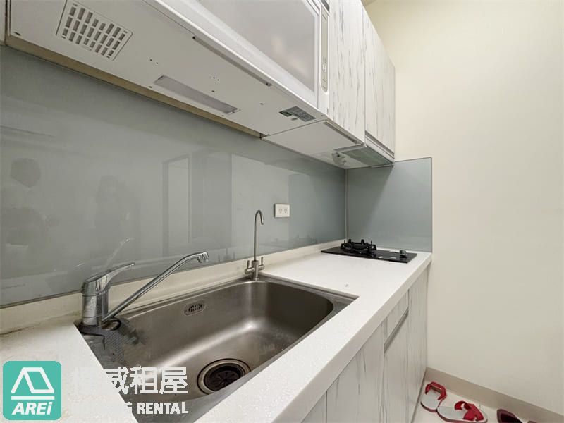 千萬內入主郡都當代｜高醫商圈2房＋車位輕奢宅