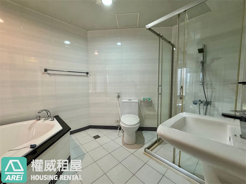 戀戀LOVE高樓景觀明亮平車四房-高樓層我最優!