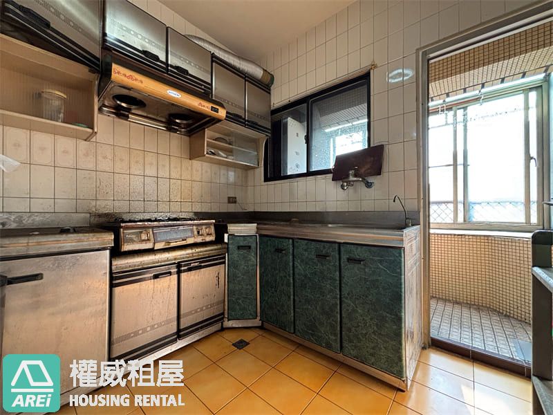 ✨苓雅首府大廈3+1房｜低總價也能住好住滿