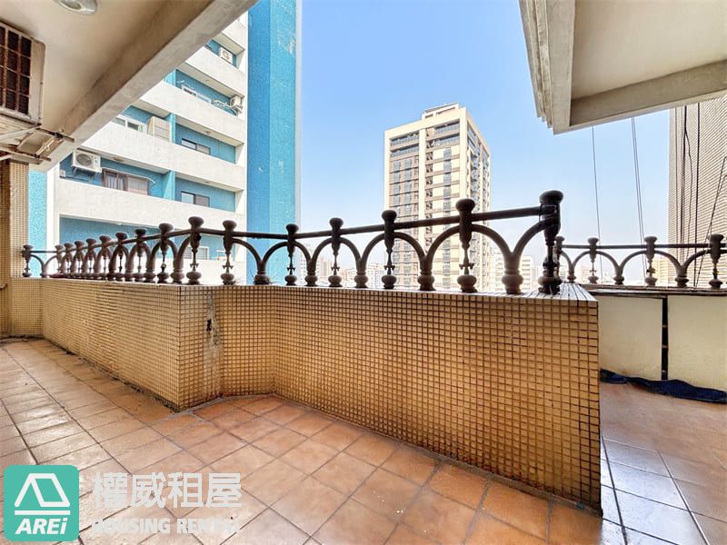 ✨苓雅首府大廈3+1房｜低總價也能住好住滿